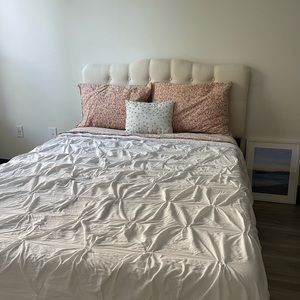 West elm Queen duvet cover